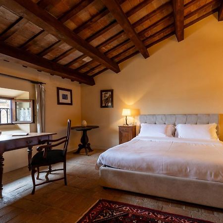 Palazzo Viviani Castello Di Montegridolfo Hotel Kültér fotó