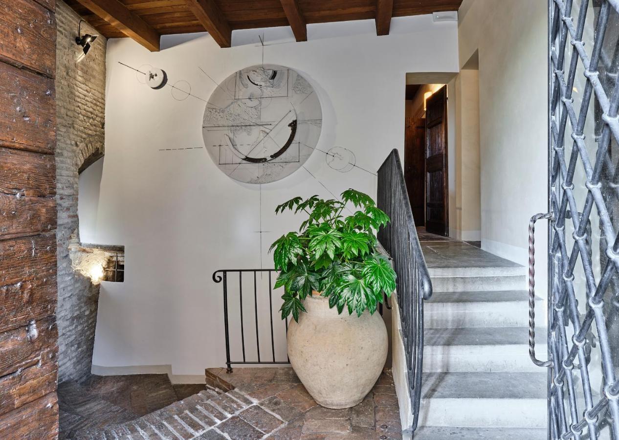 Palazzo Viviani Castello Di Montegridolfo Hotel Kültér fotó