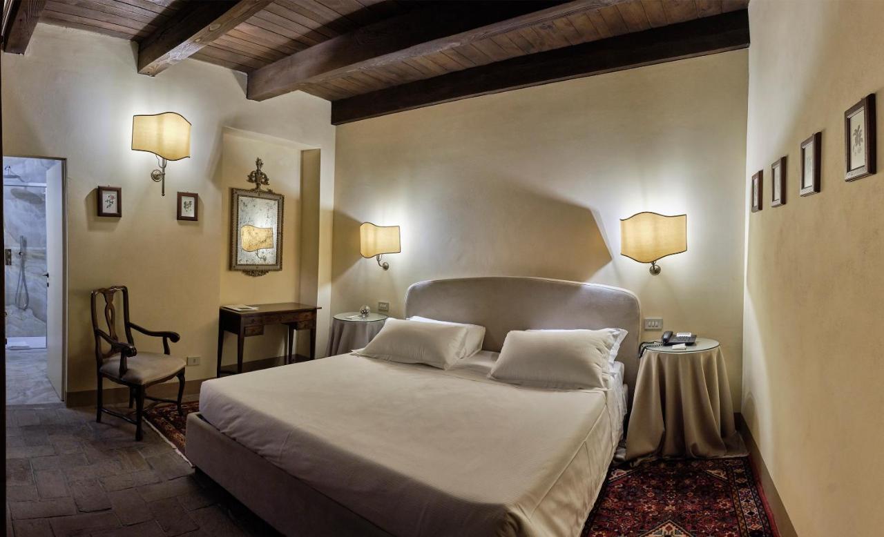 Palazzo Viviani Castello Di Montegridolfo Hotel Kültér fotó