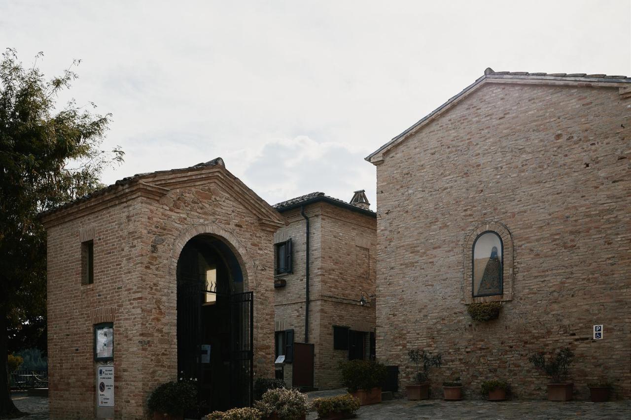 Palazzo Viviani Castello Di Montegridolfo Hotel Kültér fotó