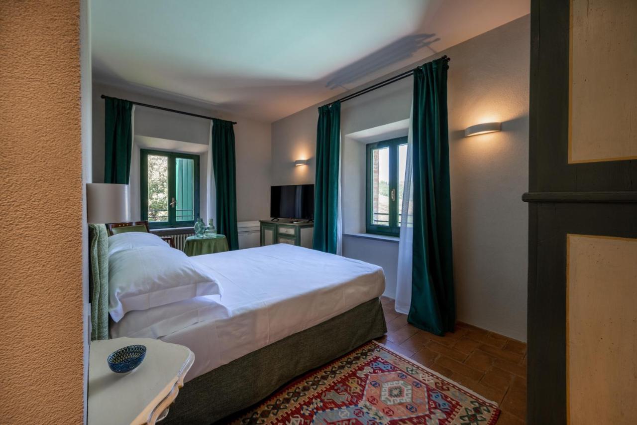 Palazzo Viviani Castello Di Montegridolfo Hotel Kültér fotó
