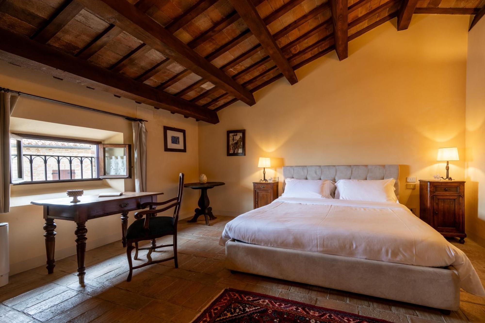 Palazzo Viviani Castello Di Montegridolfo Hotel Kültér fotó